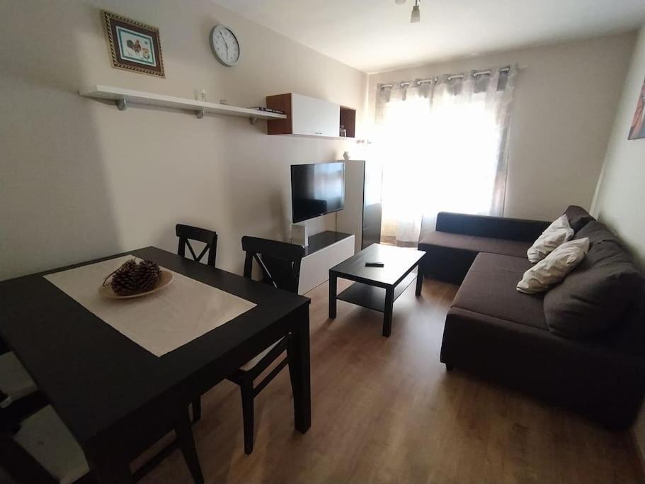 Fc Temple Apartment ปอนเฟร์ราดา ภายนอก รูปภาพ